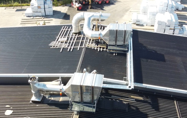 Tehdaslaitos ilmasta käsin katsottuna.