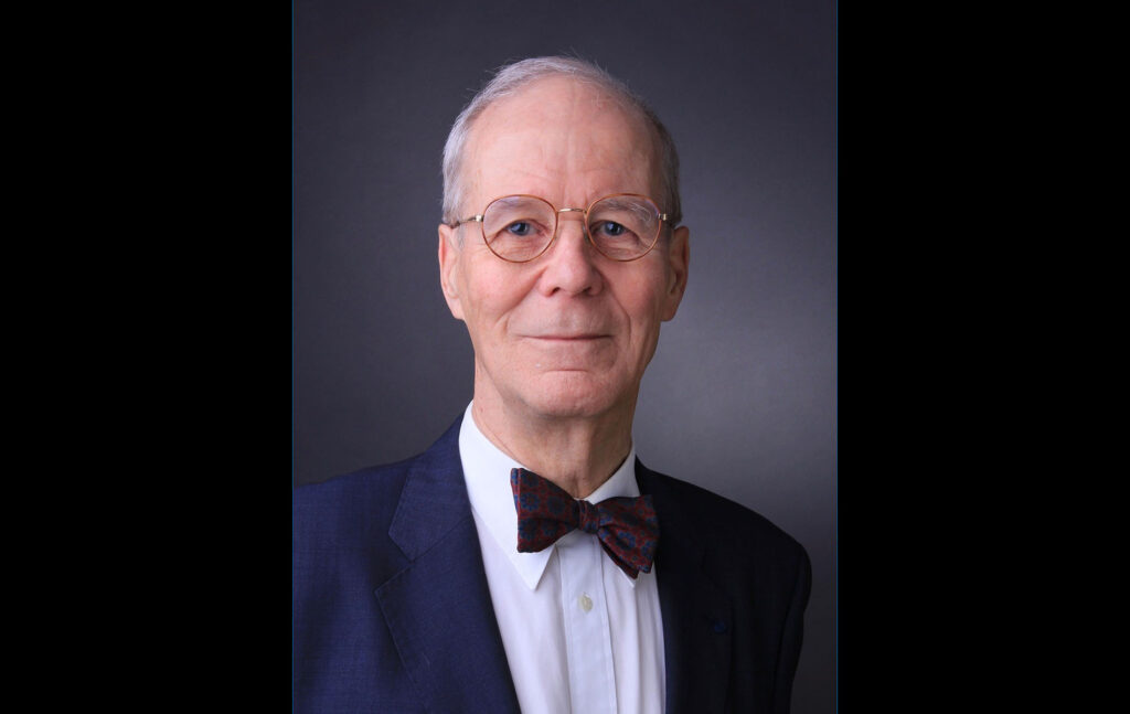 Antti Arjas kohti kameraa.